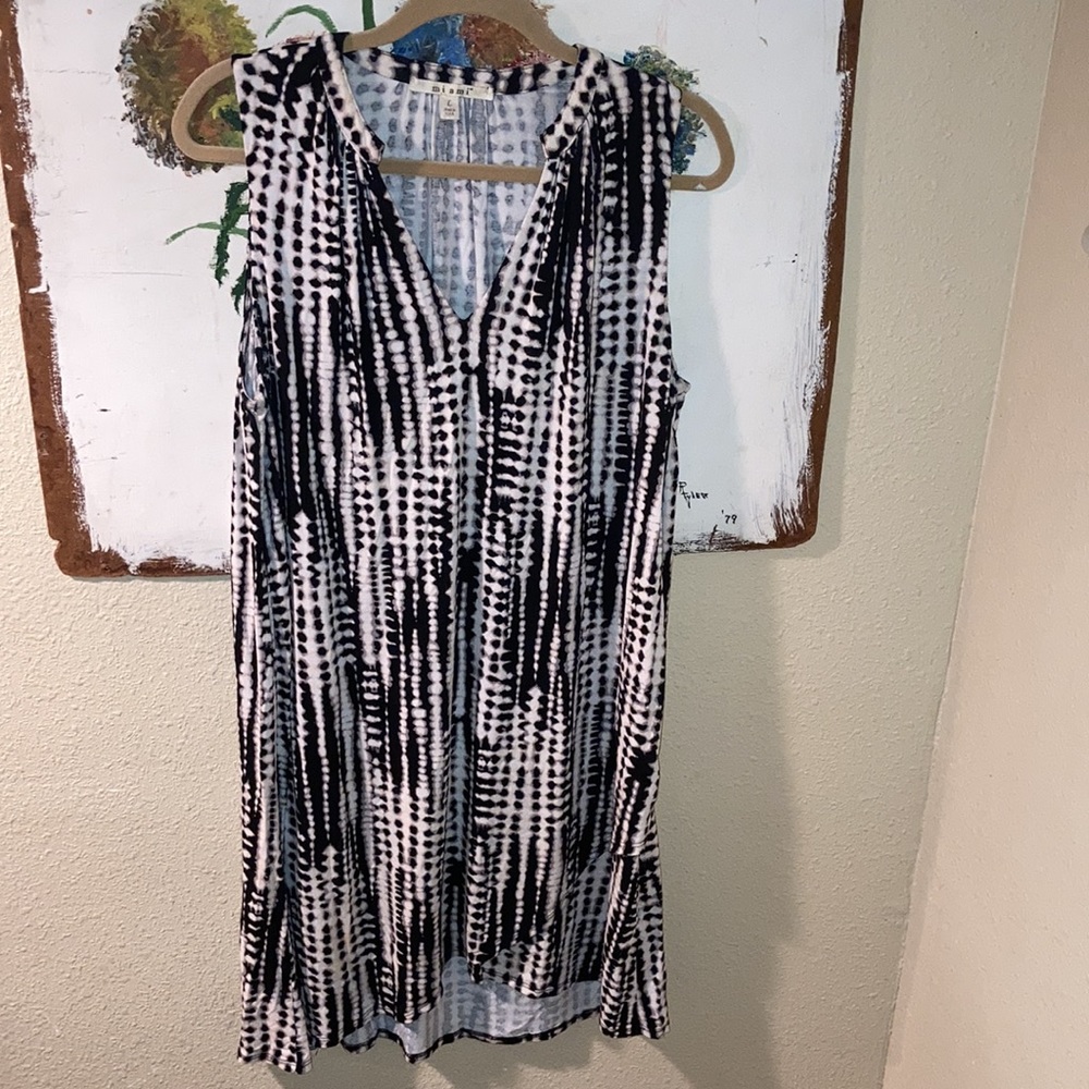 Miami Boutique midi dress. Size Large